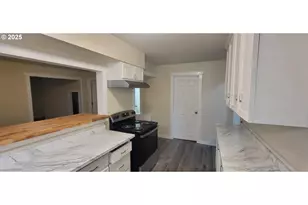 1123 W 2nd St, The Dalles, OR 97058 - Photo 9