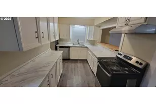 1123 W 2nd St, The Dalles, OR 97058 - Photo 5