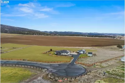 8933 NW Elizabeth Way, Prineville, OR 97754 - Photo 1