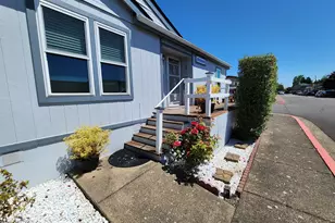 3025 Hollyridge Loop NE, Salem, OR 97305 - Photo 3