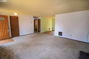 1873 NE 10th Ave, Hillsboro, OR 97124 - Photo 5