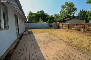 1873 NE 10th Ave, Hillsboro, OR 97124 - Photo 21