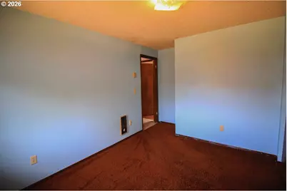 1873 NE 10th Ave, Hillsboro, OR 97124 - Photo 15