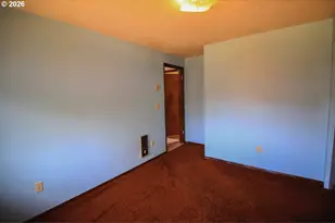 1873 NE 10th Ave, Hillsboro, OR 97124 - Photo 15