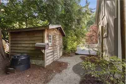 1604 Country Club Rd, Lake Oswego, OR 97034 - Photo 41