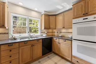 1604 Country Club Rd, Lake Oswego, OR 97034 - Photo 17