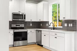 7472 N Polk Ave, Portland, OR 97203 - Photo 7