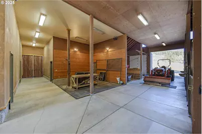 36995 Wallace Creek Rd, Springfield, OR 97478 - Photo 35