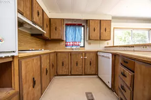 90159 Baker Rd, Elmira, OR 97437 - Photo 11