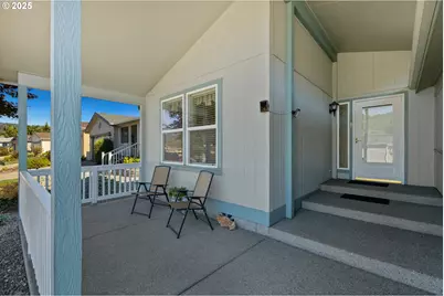 275 Littlebrook Ln, Roseburg, OR 97471 - Photo 3