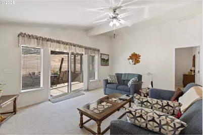 275 Littlebrook Ln, Roseburg, OR 97471 - Photo 15