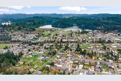 1060 Cedar Loop, Lakeside, OR 97449 - Photo 35