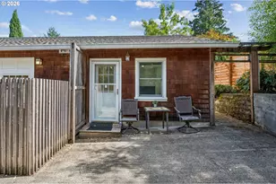3530 SW Falcon St, Portland, OR 97219 - Photo 29