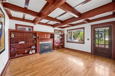 3530 SW Falcon St, Portland, OR 97219 - Photo 9