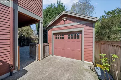 1647 SE Spokane St, Portland, OR 97202 - Photo 43