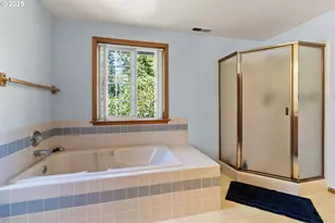 1059 Cal Young Rd, Eugene, OR 97401 - Photo 23