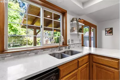 1059 Cal Young Rd, Eugene, OR 97401 - Photo 13