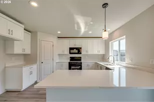 2010 Henderson Wy, Longview, WA 98632 - Photo 13