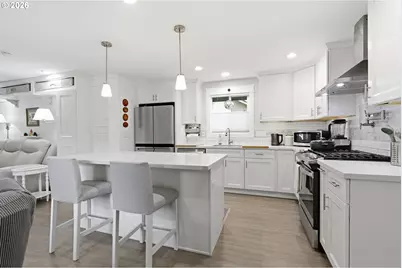 6231 NE Going St, Portland, OR 97218 - Photo 9