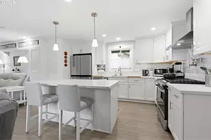 6231 NE Going St, Portland, OR 97218 - Photo 9