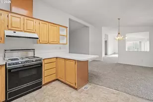 4055 Royal Ave, Eugene, OR 97402 - Photo 13