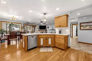 1261 SW Binford Lake Pkwy, Gresham, OR 97080 - Photo 9