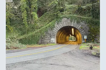 2575 NW Lovejoy St, Portland, OR 97210 - Photo 25