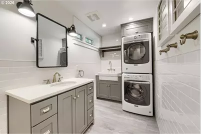 3325 NE Siskiyou St, Portland, OR 97212 - Photo 27
