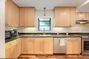 3325 NE Siskiyou St, Portland, OR 97212 - Photo 13