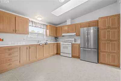 860 W Ellendale Ave, Dallas, OR 97338 - Photo 21