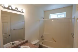 9234 SE Division St, Portland, OR 97266 - Photo 13