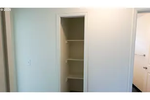 9234 SE Division St, Portland, OR 97266 - Photo 17