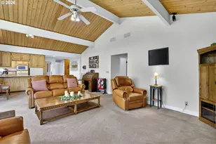 31511 SE Bluff Rd, Gresham, OR 97080 - Photo 7