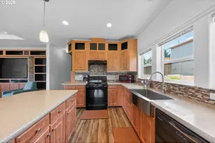 309 Deschutes Ln, Roseburg, OR 97471 - Photo 7