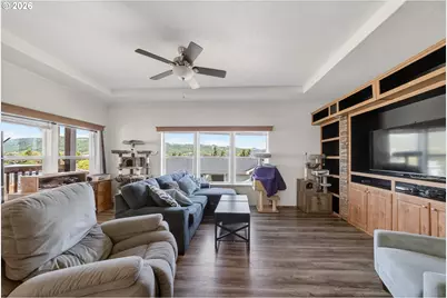 309 Deschutes Ln #136, Roseburg, OR 97471 - Photo 11