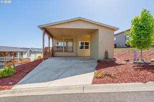 309 Deschutes Ln, Roseburg, OR 97471 - Photo 1