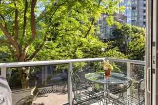 819 S Pennoyer St, Portland, OR 97239 - Photo 17