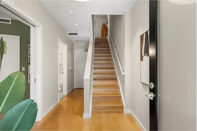 819 S Pennoyer St, Portland, OR 97239 - Photo 7