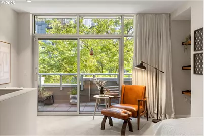 819 S Pennoyer St, Portland, OR 97239 - Photo 23