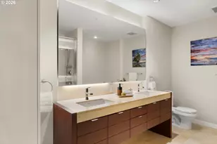 819 S Pennoyer St, Portland, OR 97239 - Photo 27