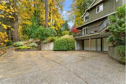 10850 SW Creightonwood Pl, Portland, OR 97219 - Photo 41