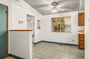 2920 SE 138th Ave, Portland, OR 97236 - Photo 9
