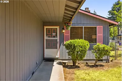 2920 SE 138th Ave, Portland, OR 97236 - Photo 3