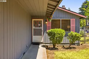 2920 SE 138th Ave, Portland, OR 97236 - Photo 3