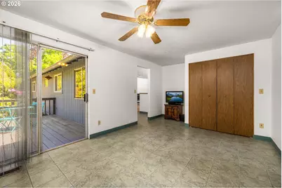 2920 SE 138th Ave, Portland, OR 97236 - Photo 17