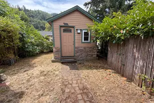 738 W Union St, Roseburg, OR 97471 - Photo 21