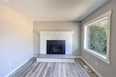 811 17th Ave, Seaside, OR 97138 - Photo 3