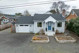 811 17th Ave, Seaside, OR 97138 - Photo 1