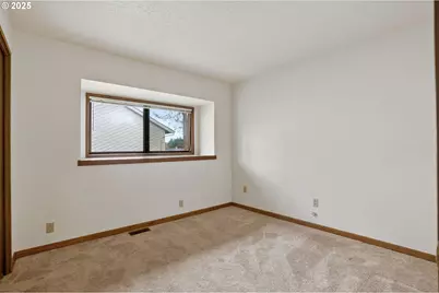 15565 SE Wildwoods Ct, Milwaukie, OR 97267 - Photo 9