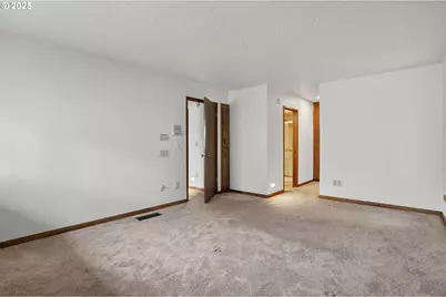 15565 SE Wildwoods Ct, Milwaukie, OR 97267 - Photo 11